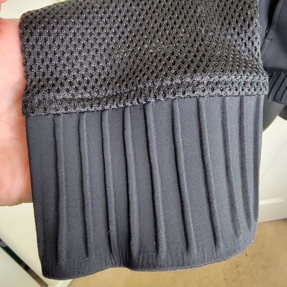 Victoria's Secret Sport black mesh sleeve jacket small - Picture 2 of 7